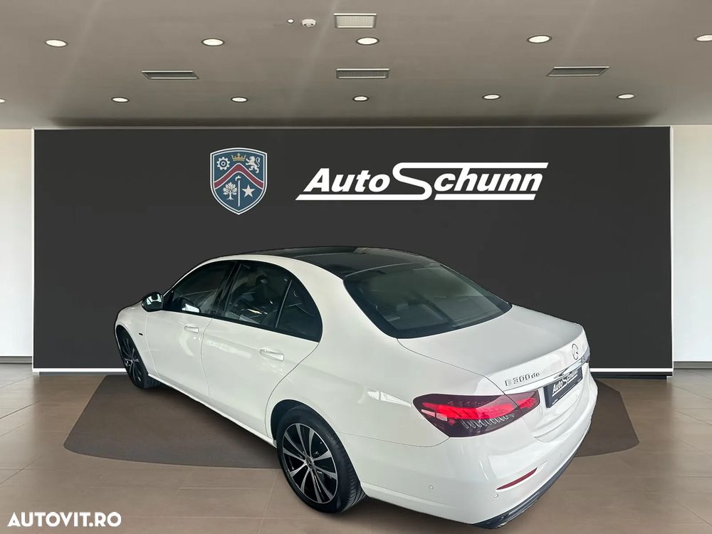 Mercedes-Benz E 300 de Aut. - 7