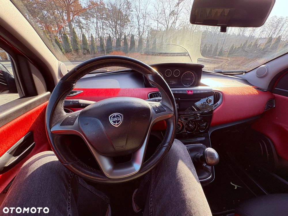 Lancia Ypsilon Y 0.9 TwinAir Turbo 8V Automatik Platinum - 12