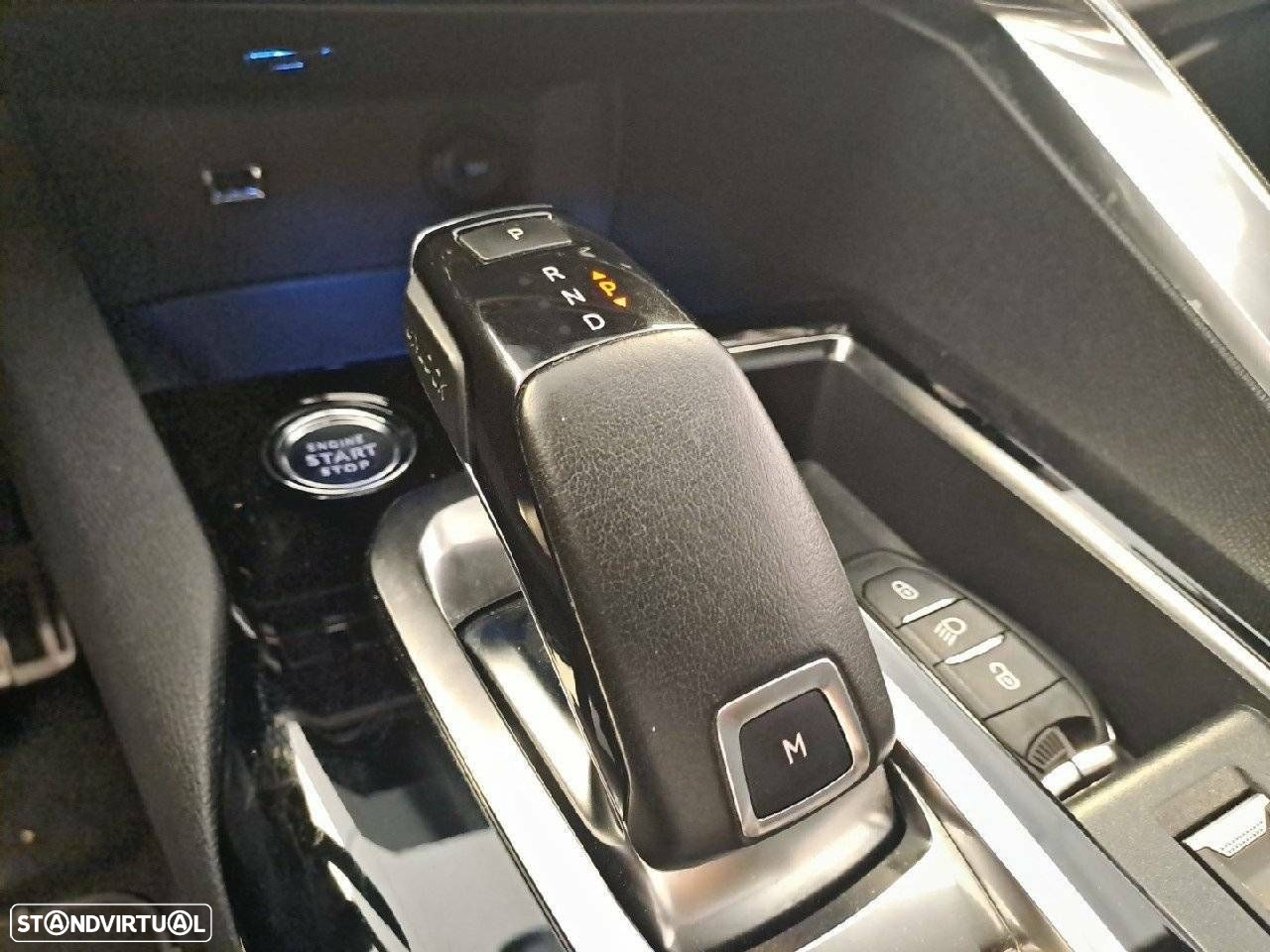 Peugeot 3008 1.5 BlueHDi GT EAT8 - 19