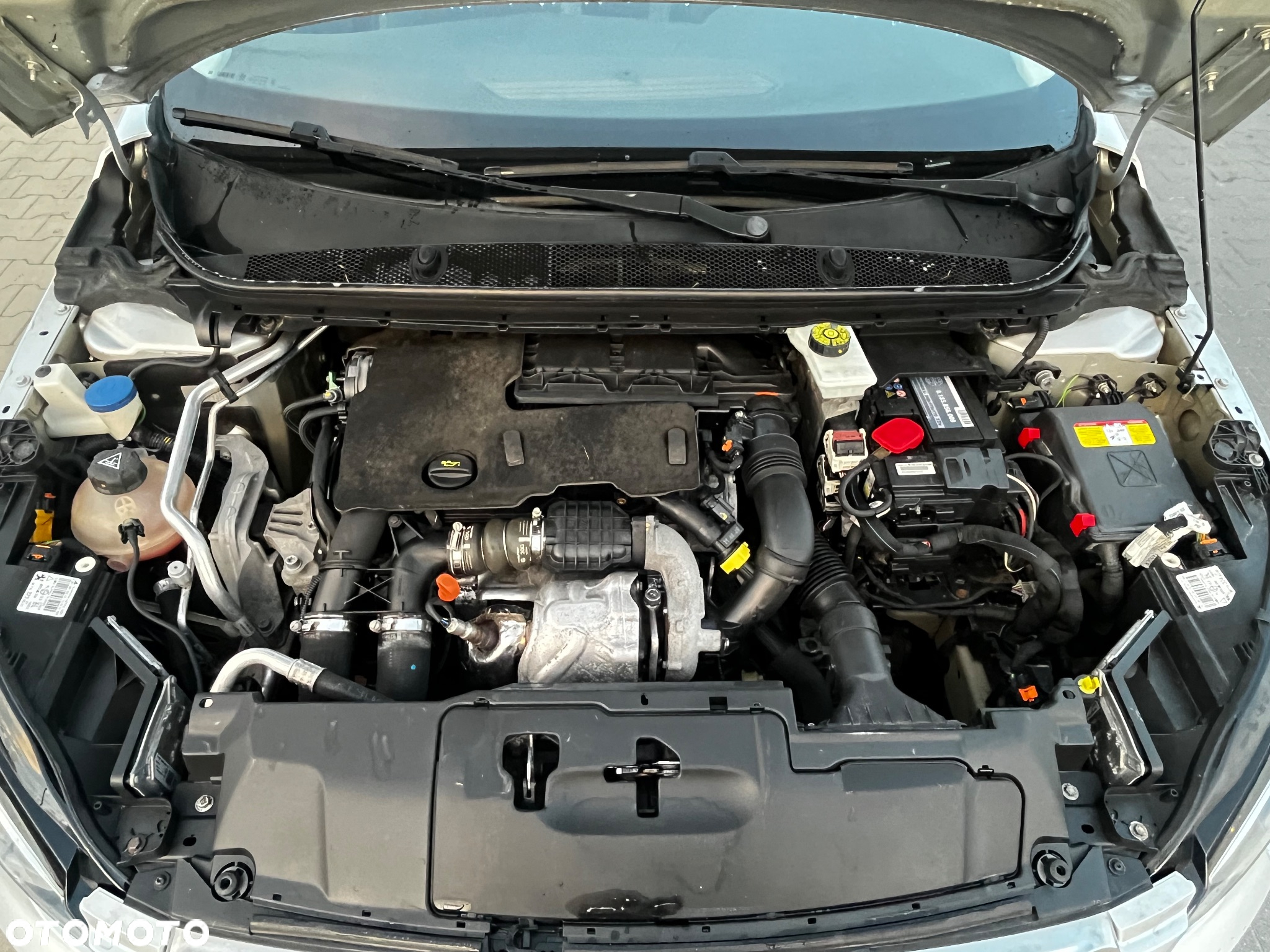 Peugeot 308 1.6 e-HDi Access S&S - 10
