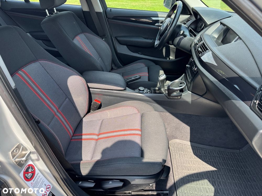 BMW X1 sDrive18d Sport Line - 31