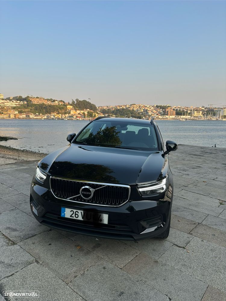Volvo XC 40 2.0 D3 Momentum - 1