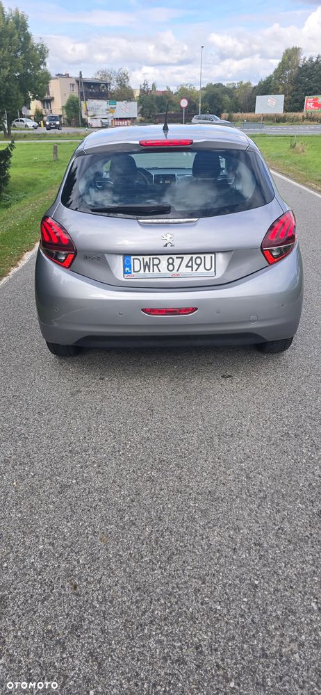 Peugeot 208 PureTech 82 Stop & Start Signature - 5