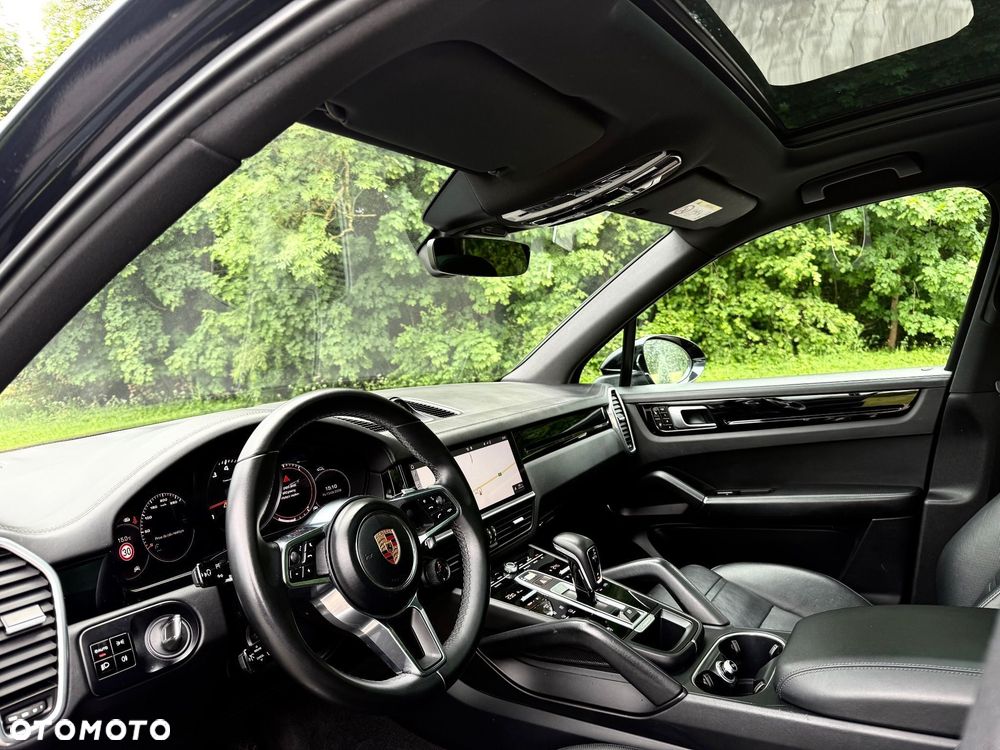 Porsche Cayenne - 10