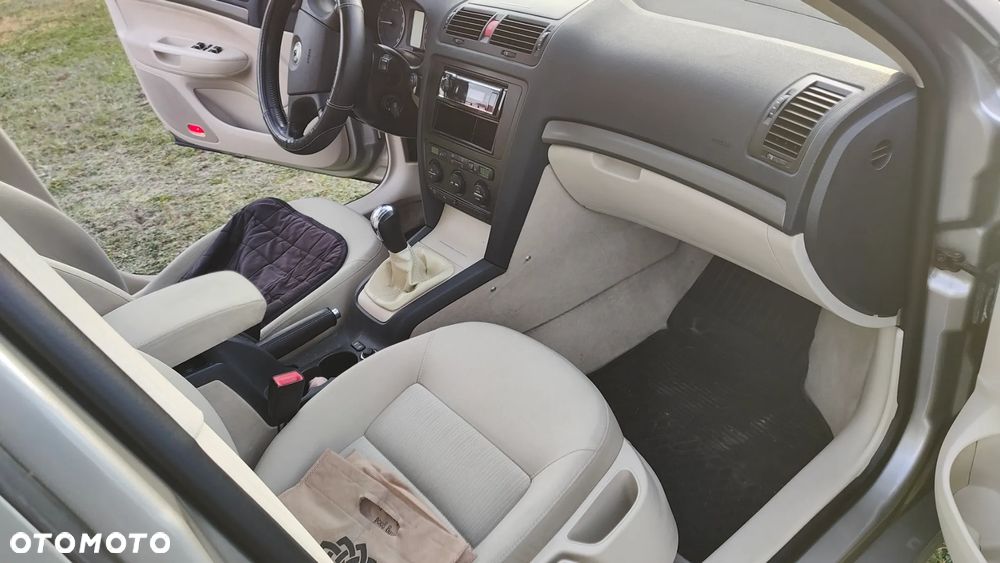 Skoda Octavia 2.0 TDI Elegance - 22