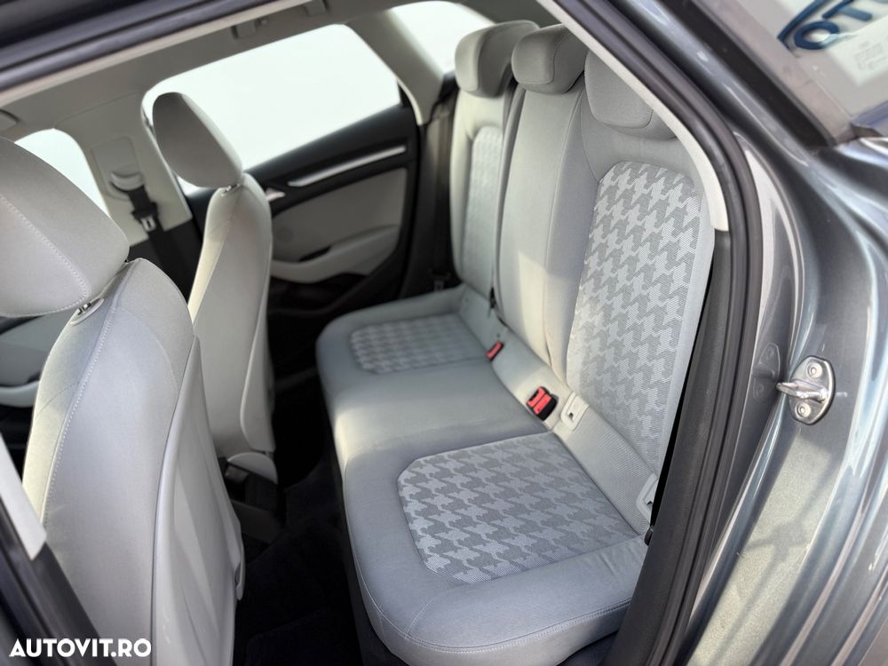 Audi A3 1.6 TDI S tronic Ambition - 16