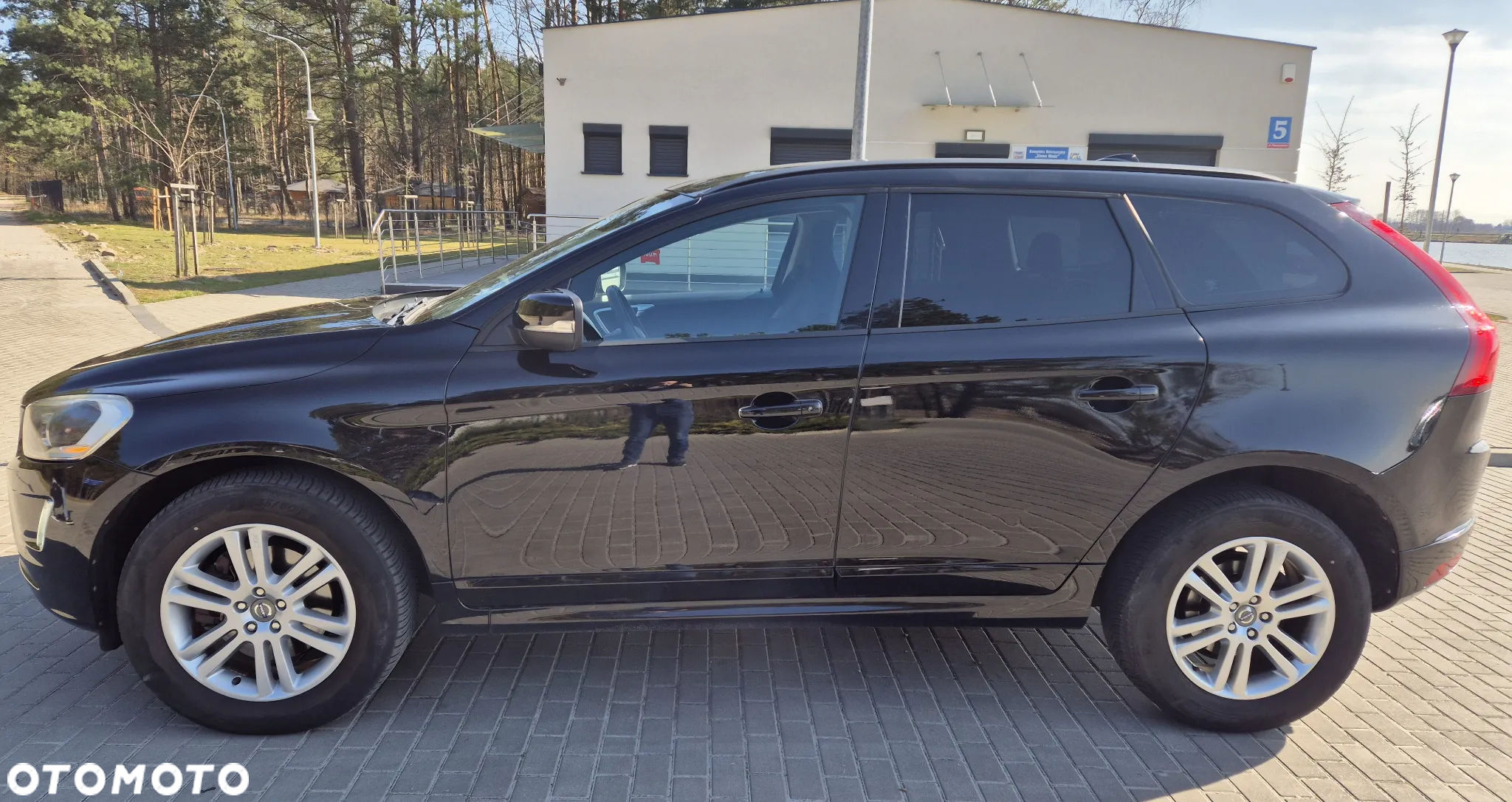 Volvo XC 60 D4 Drive-E Kinetic - 4