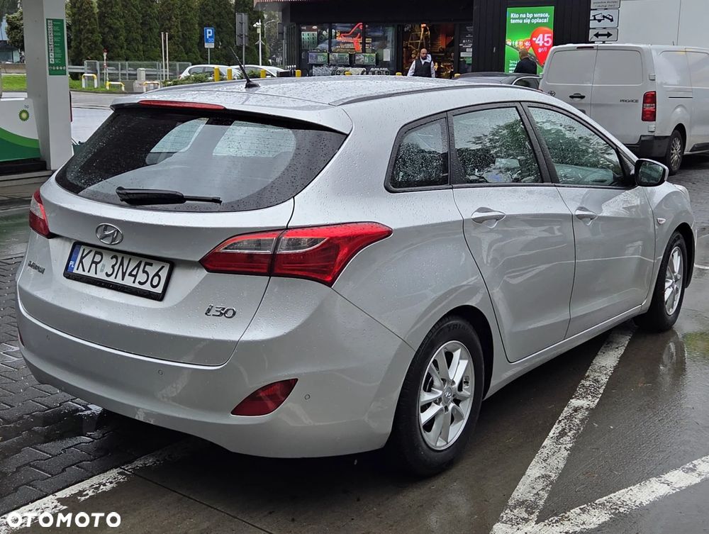 Hyundai i30 1.6 GDI Comfort - 12