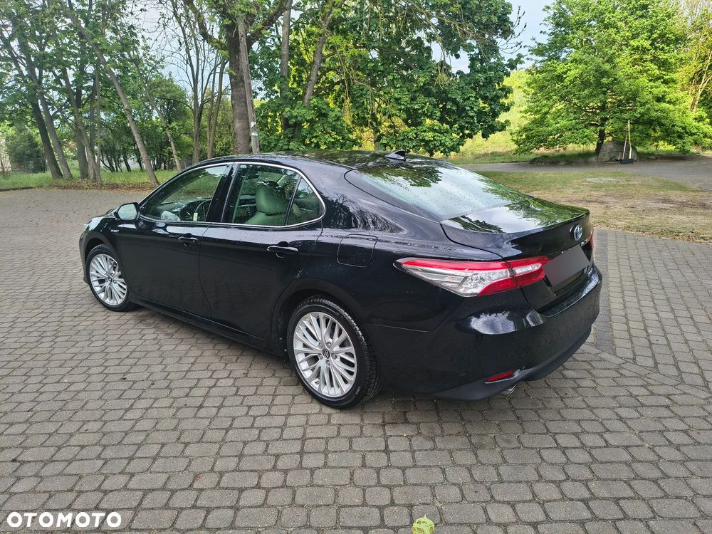 Toyota Camry 2.5 Hybrid Executive CVT - 3