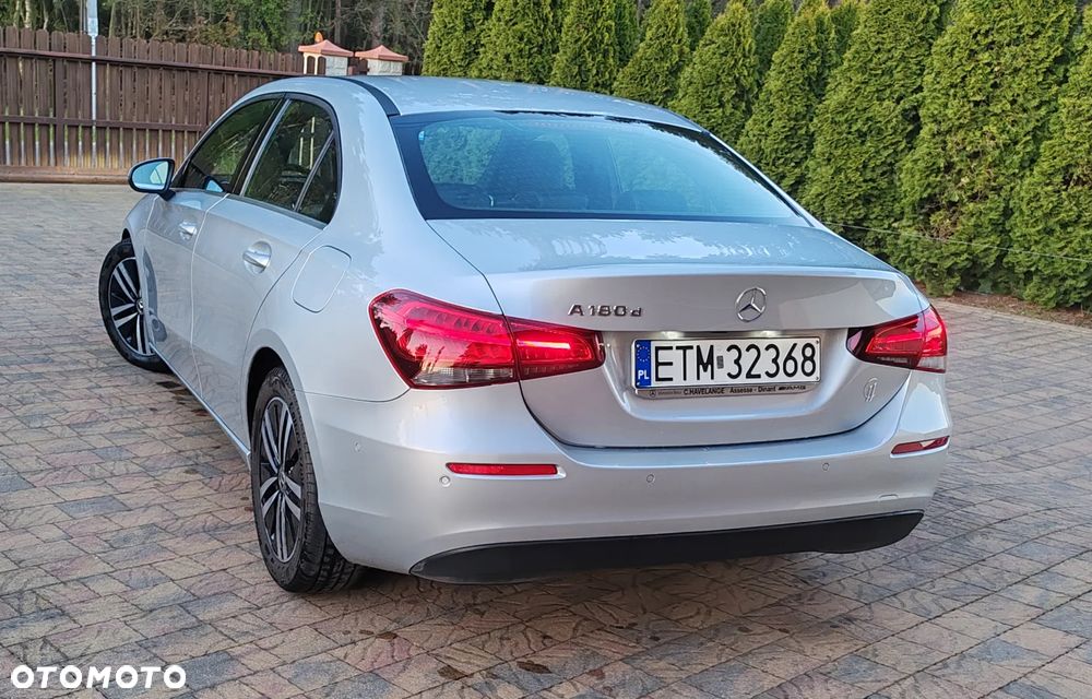 Mercedes-Benz Klasa A 180 d Progressive 7G-DCT - 15