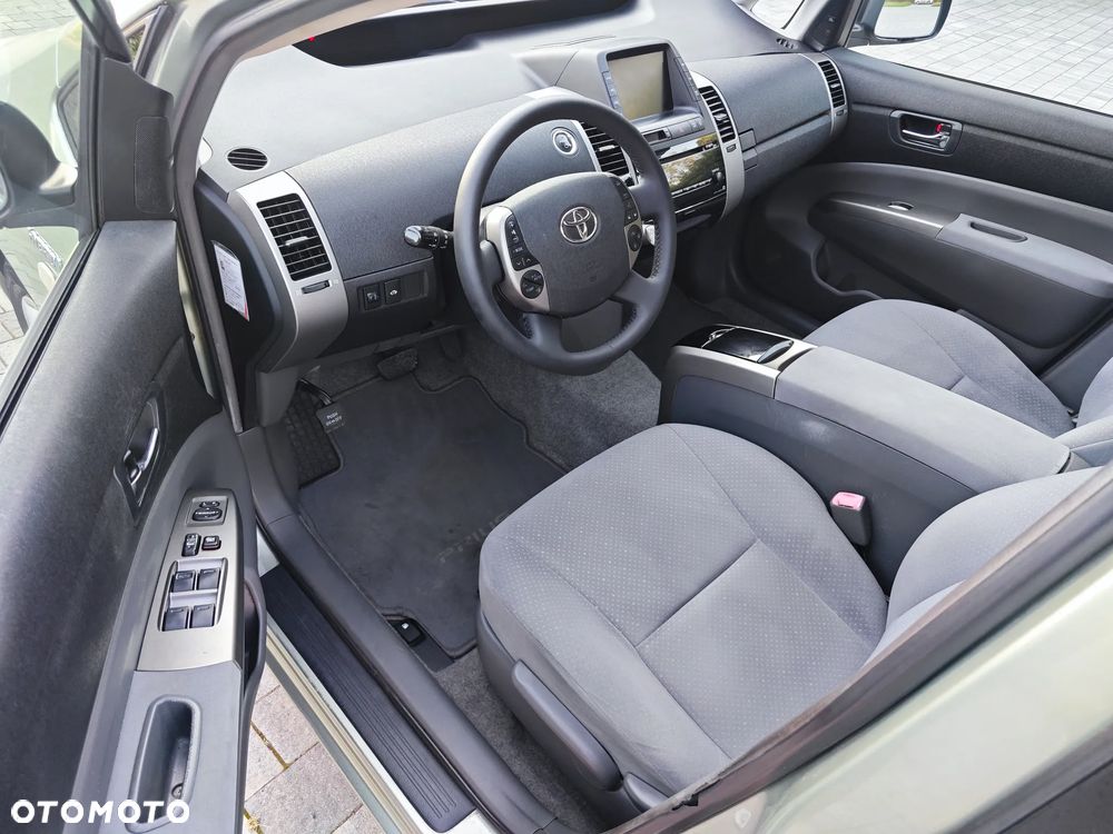 Toyota Prius 1.5 VVT-i Sol - 18