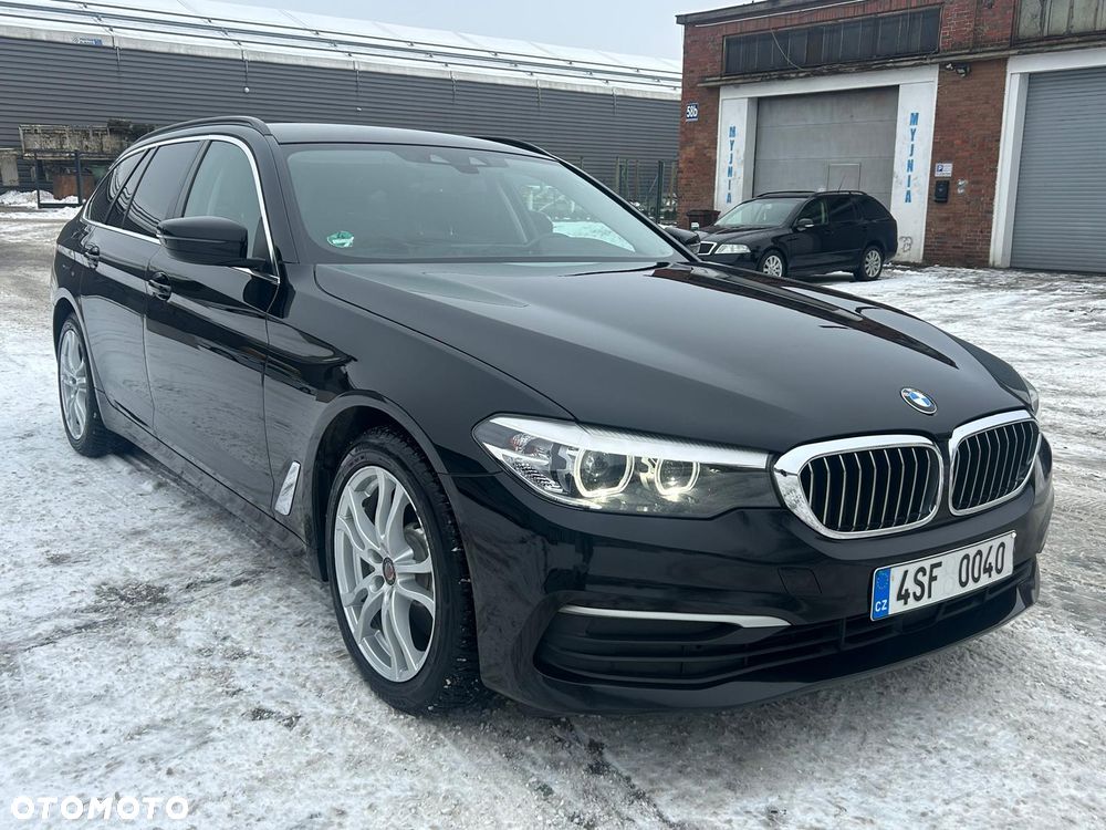 BMW Seria 5 530d xDrive Sport Line - 2