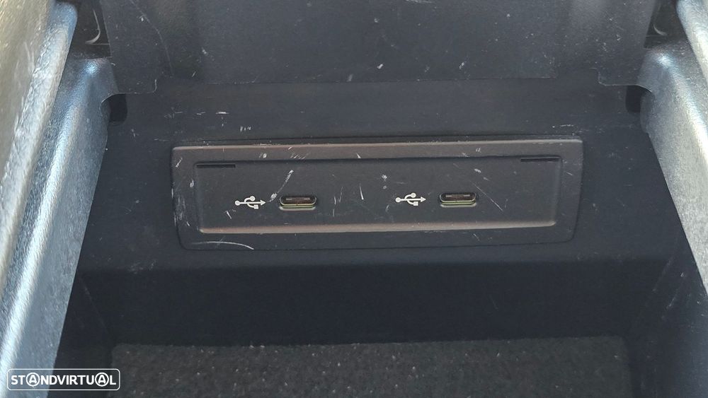 Mercedes-Benz E 220 - 53