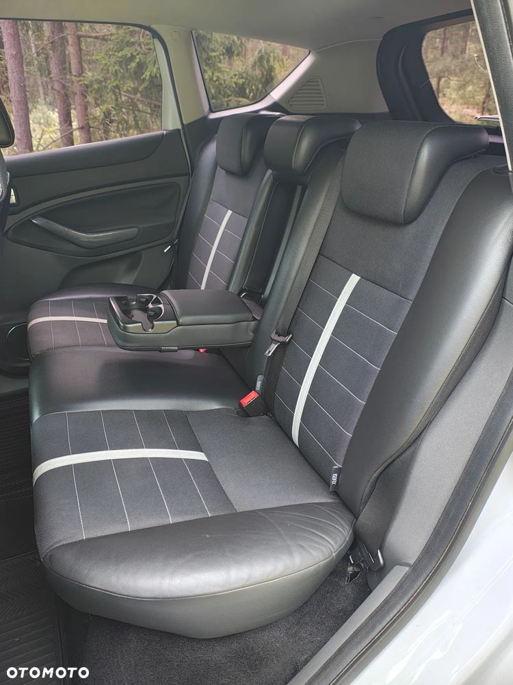 Ford Kuga - 35