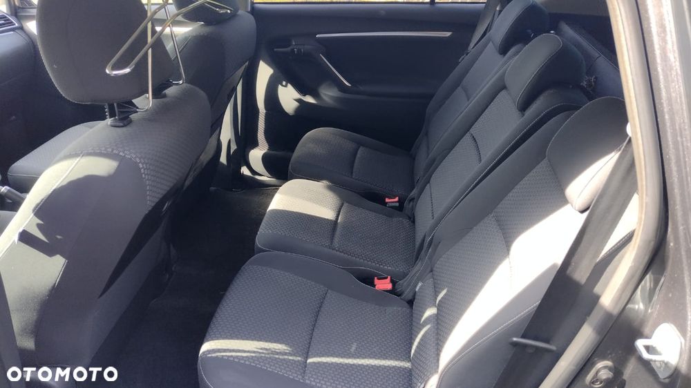 Toyota Verso 2.0 D-4D 5-Sitzer - 9
