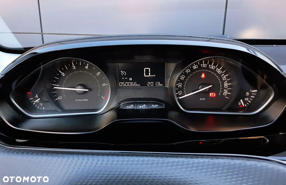 Peugeot 2008 1.2 Pure Tech Active S&S - 27