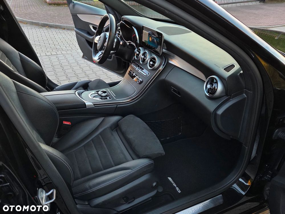 Mercedes-Benz Klasa C 220 d T 9G-TRONIC AMG Line - 22