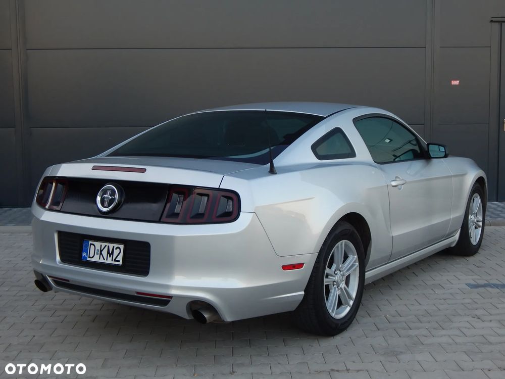 Ford Mustang - 8