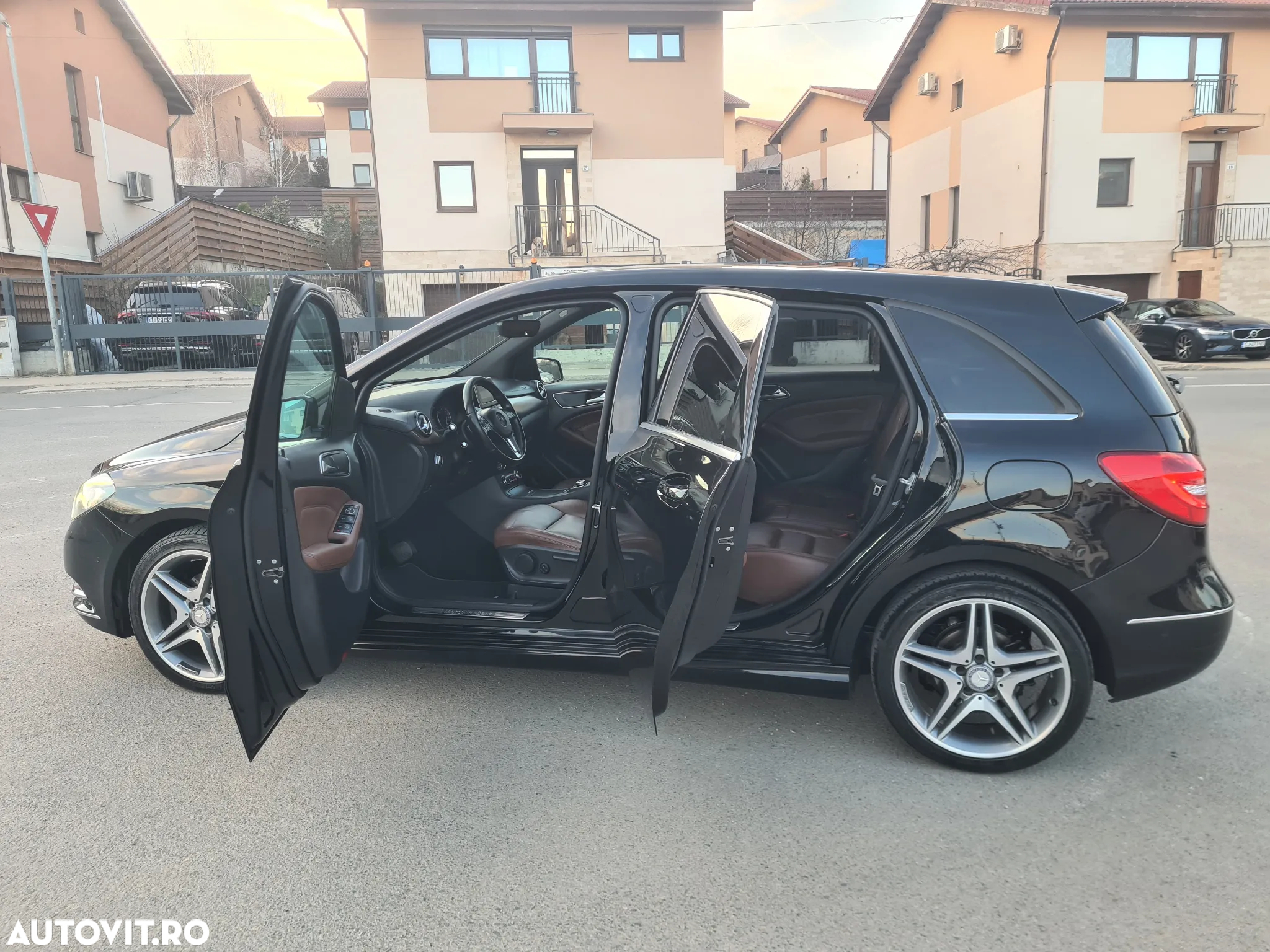 Mercedes-Benz B 200 CDI (BlueEFFICIENCY) 7G-DCT - 13