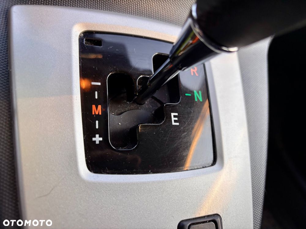 Toyota Corolla Verso 1.8 Sol 7os MM - 15