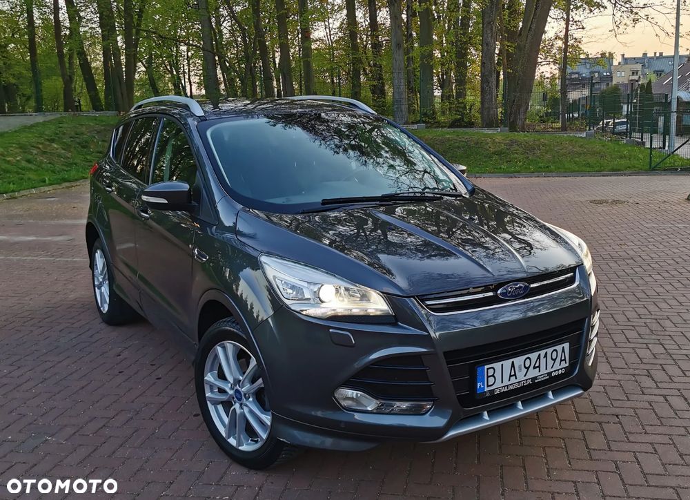 Ford Kuga 1.5 EcoBoost 2x4 Titanium - 1