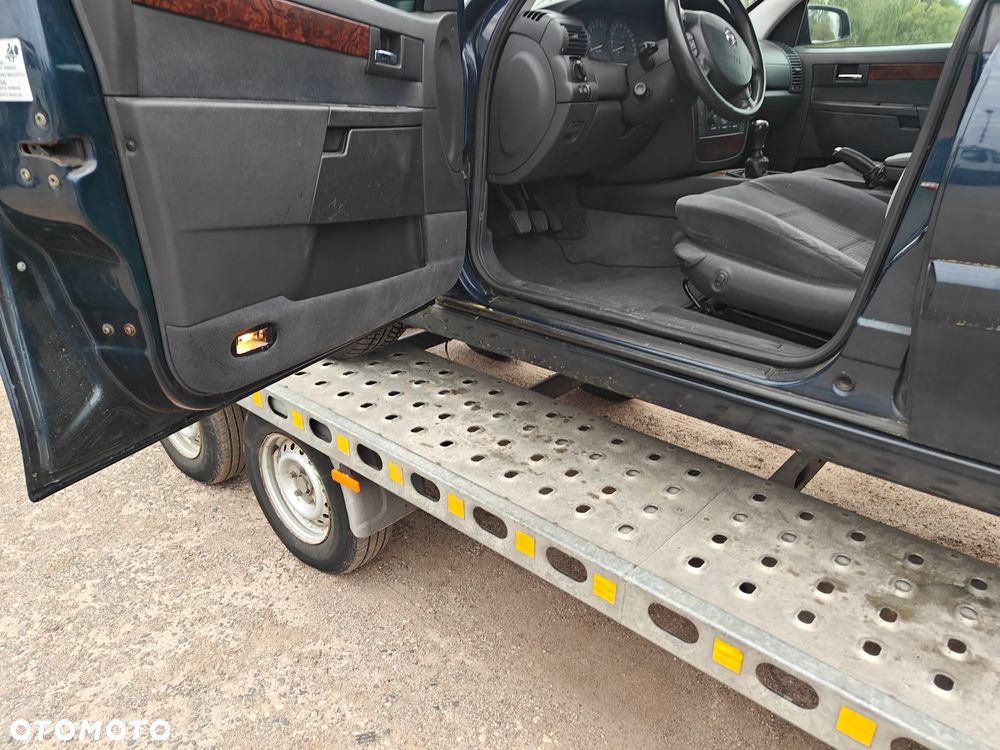 Opel Omega 2.5 Sport - 6
