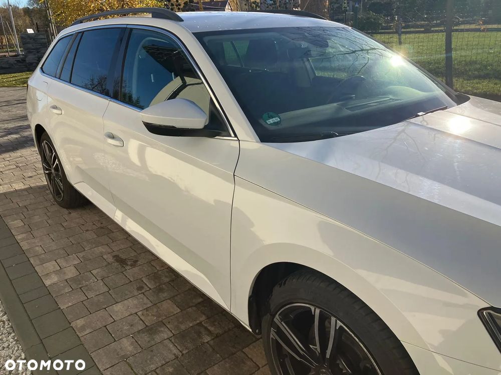 Skoda Superb 2.0 TDI Ambition DSG - 6