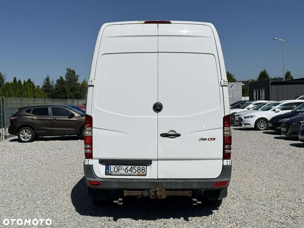 Mercedes-Benz Sprinter - 8
