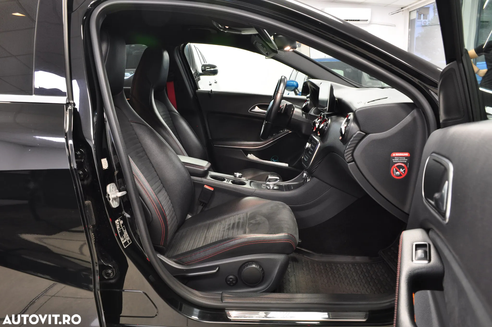 Mercedes-Benz A 45 AMG 4MATIC Aut. - 8