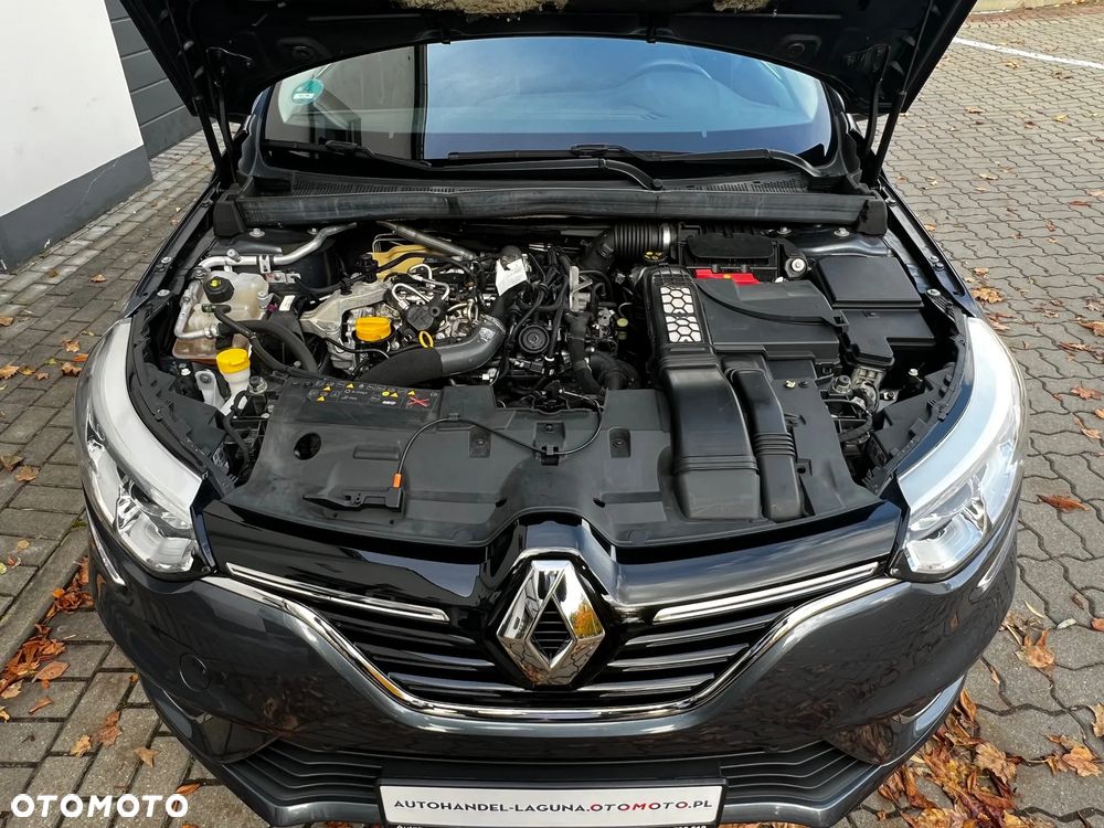 Renault Megane Grandtour TCe 140 GPF BUSINESS EDITION - 24