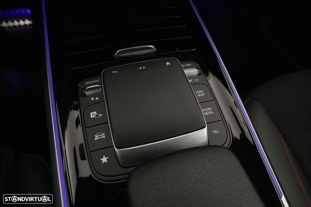 Mercedes-Benz GLB 180 d AMG Line - 25