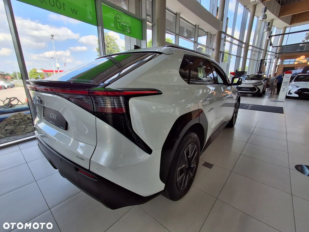 Toyota bZ4X 73.1kWh 4x4 Style - 9