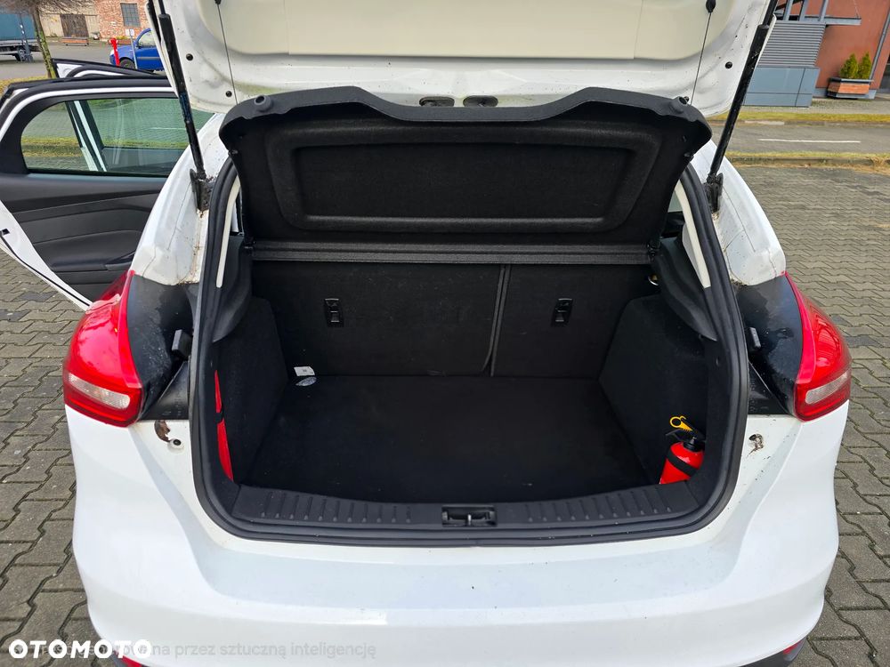 Ford Focus 1.6 Trend - 13