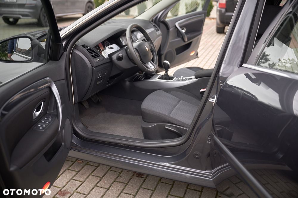 Renault Laguna ENERGY dCi 130 FAP Start & Stop Paris - 40