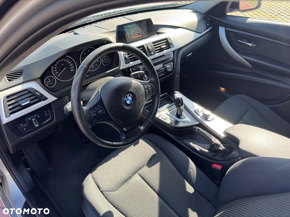 BMW Seria 3 320d Sport Line - 20