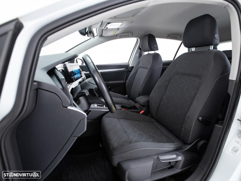 VW Golf 1.5 TGI Confortline DSG - 8