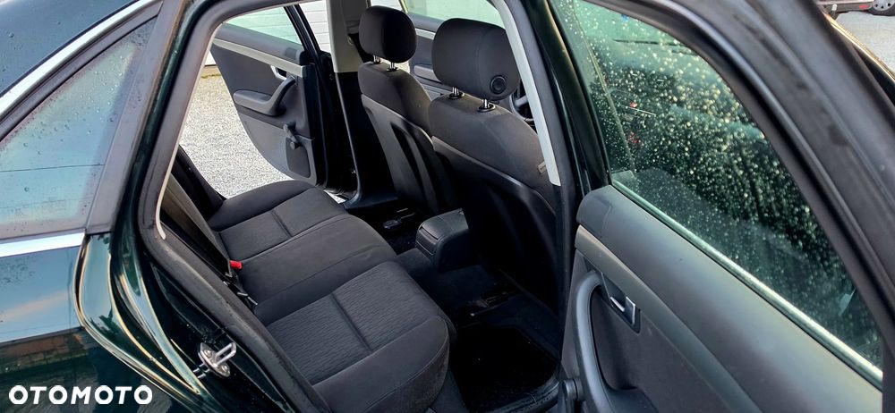 Audi A4 Limousine - 17