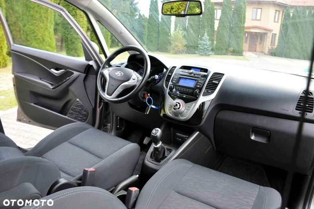 Hyundai ix20 - 25