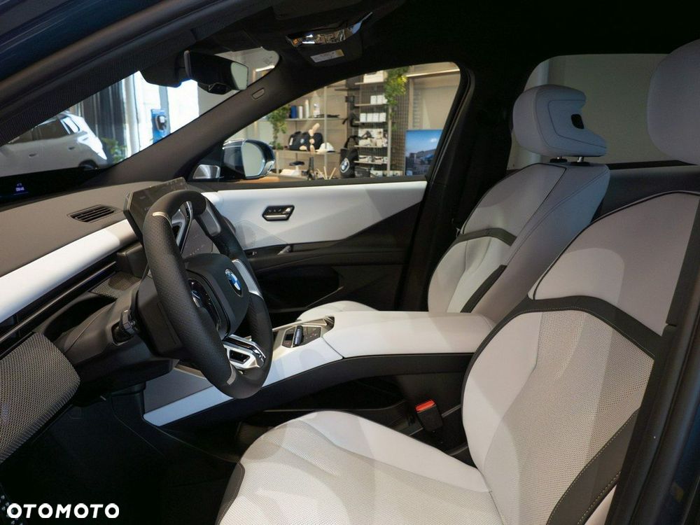 BMW iX3 - 18