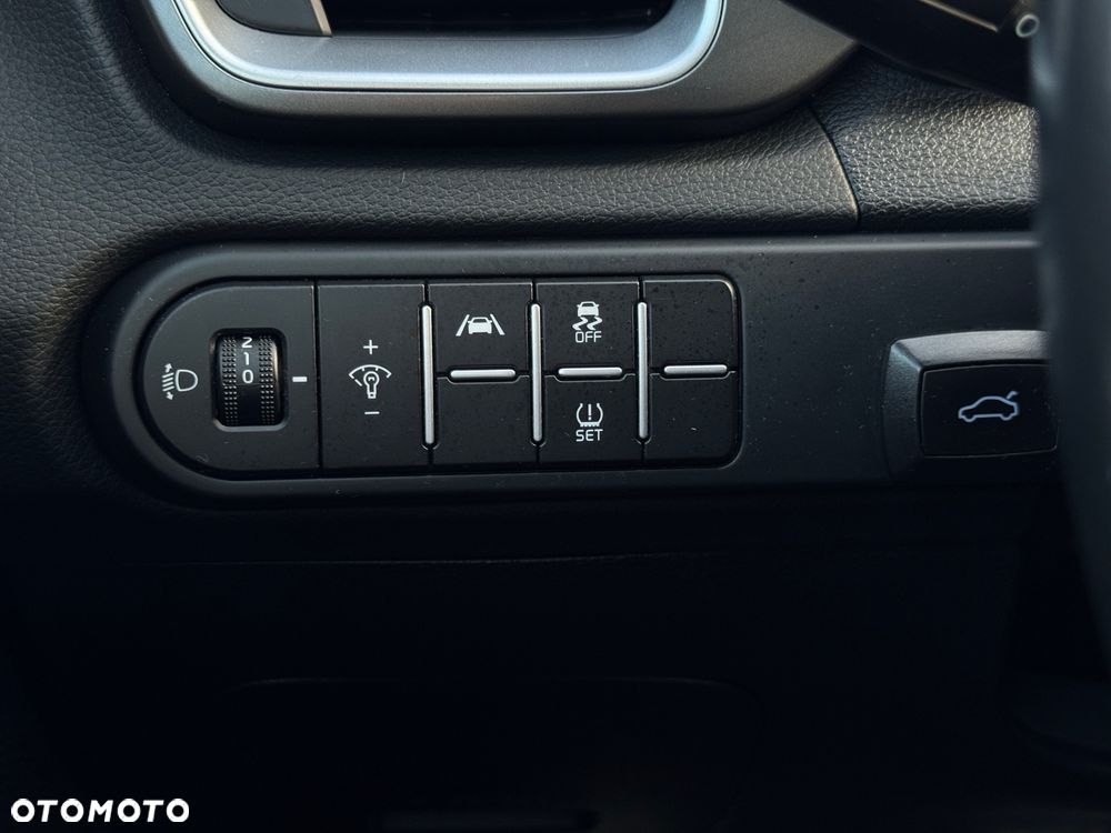 Kia XCeed 1.5 T-GDI M - 32