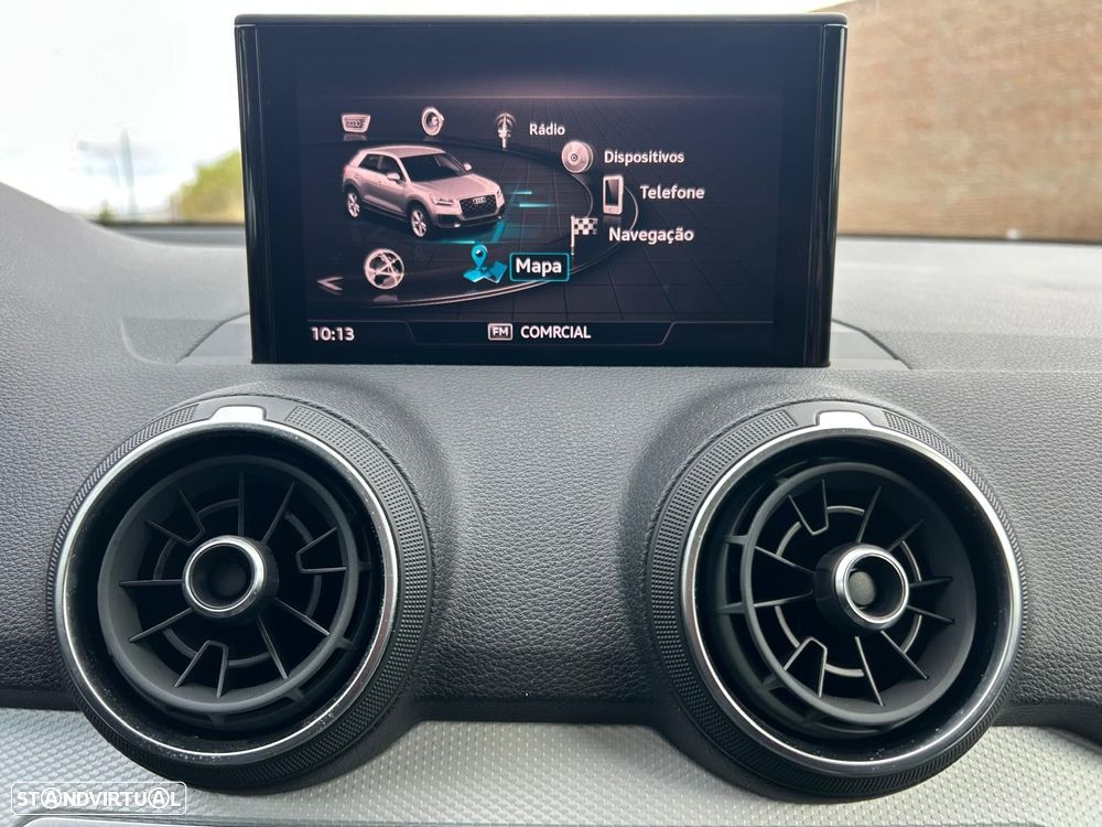 Audi Q2 30 TFSI Design S tronic - 38