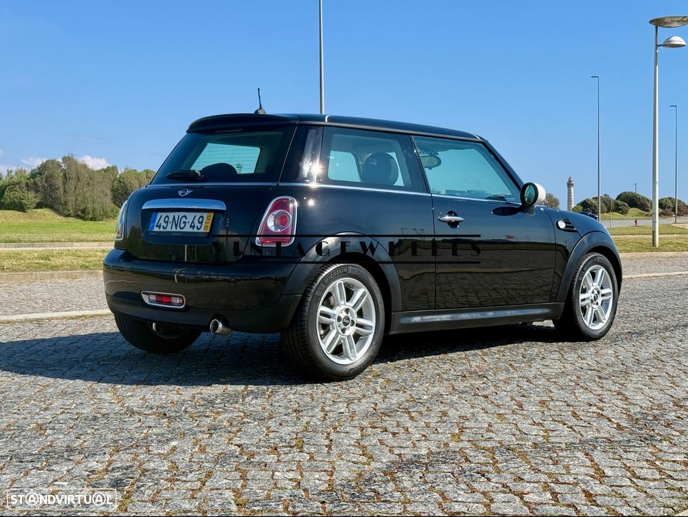 MINI 3 Portas One D - 7