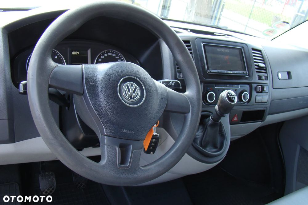 Volkswagen Transporter - 8