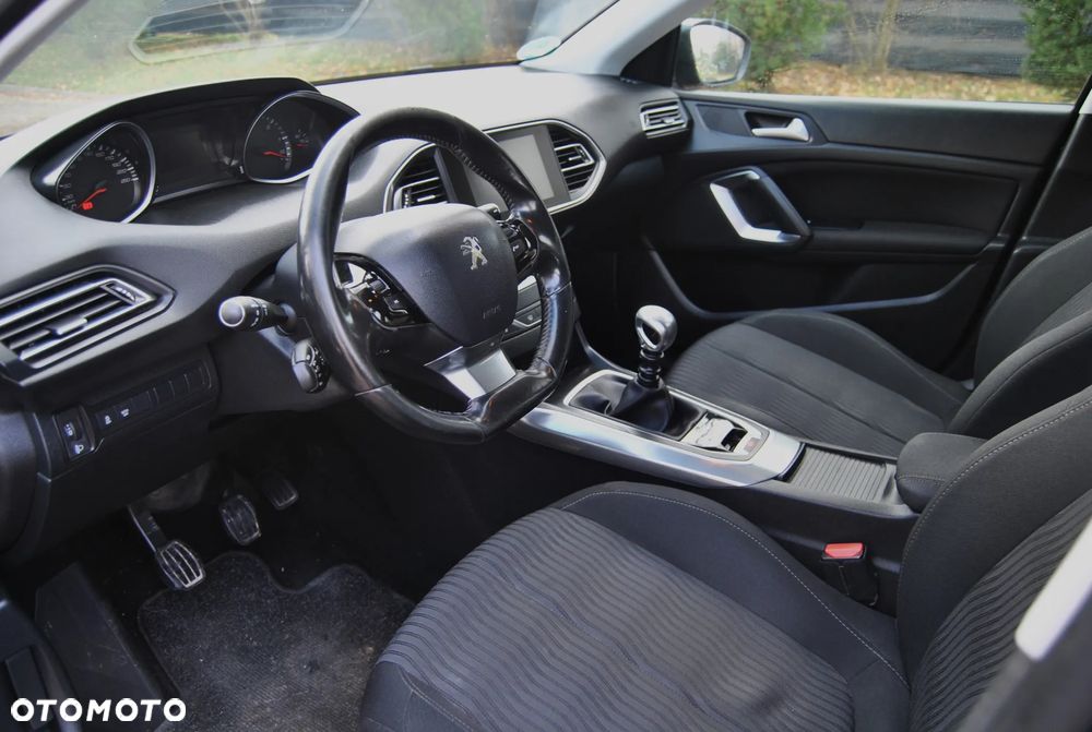 Peugeot 308 HDi FAP 150 Family - 5