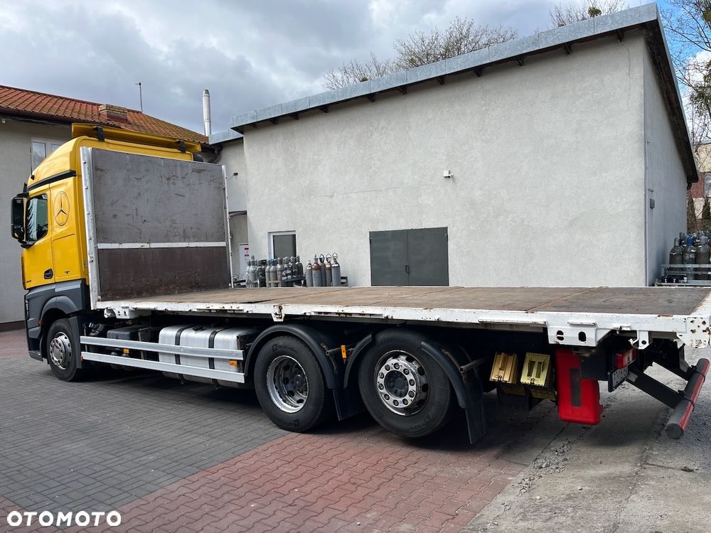 Mercedes-Benz Actros - 6