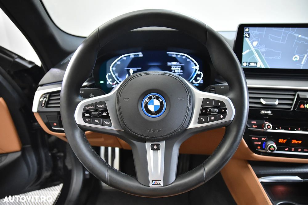 BMW Seria 5 530e Aut. M Sport Edition - 16