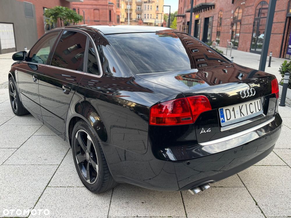 Audi A4 Limousine - 3