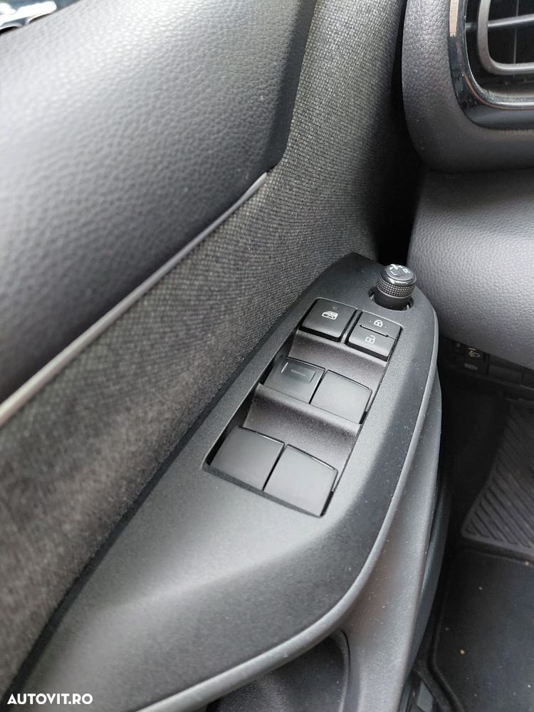 Toyota Yaris 1.5 VVT-i HSD Active - 10