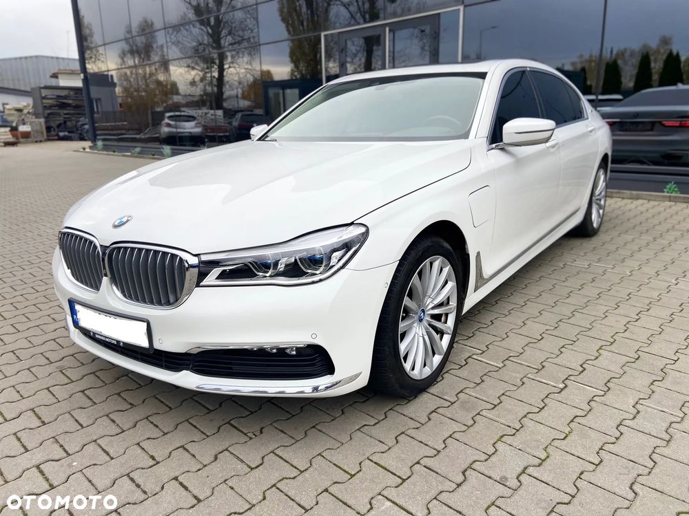 BMW Seria 7 740e iPerformance - 5
