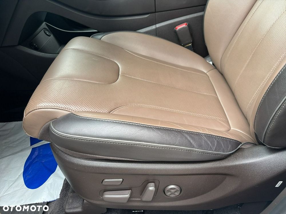 Hyundai Santa Fe - 16